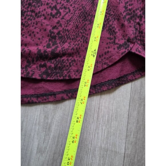 Chicos Snake Print Soft Pullover Tunic Top in Magenta & Black Small - Picture 7 of 8
